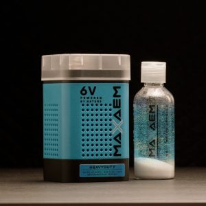 MaXaem battery with salt container