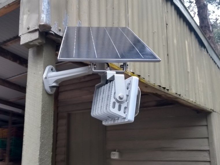 Sonaray Solar LED Floodlight 10W including Solar Panel - Image 4